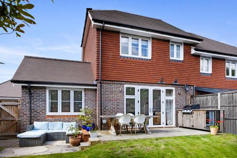 3 bedroom townhouse for sale, Turners Hill, Crawley RH10