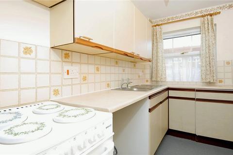 1 bedroom maisonette for sale, Armstrong Way, Woodley, Reading