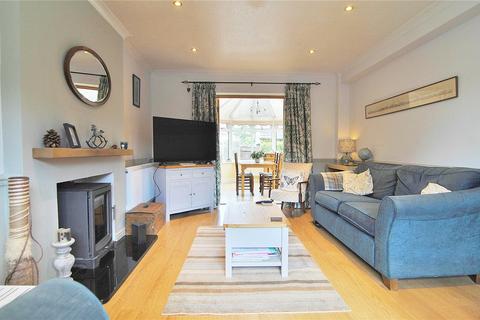 6 Bearsfield, Bisley, Stroud, GL6 7DB