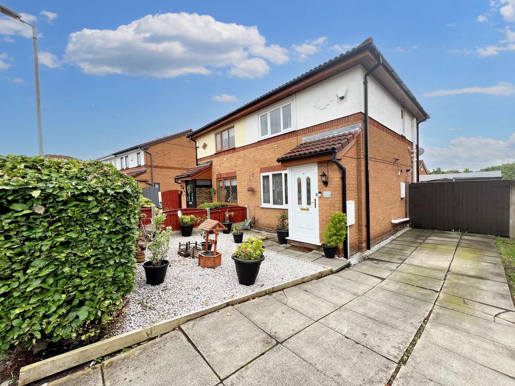 Newry Road, Eccles, M30 2 bed semidetached house for sale £210,000