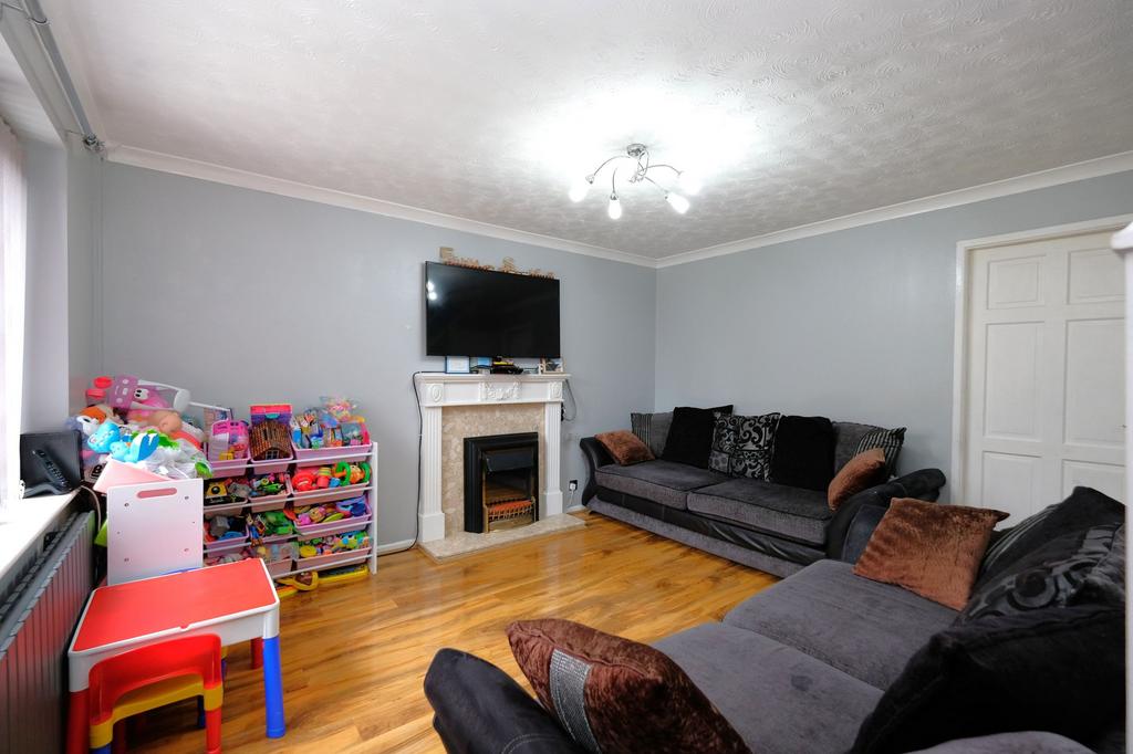 Newry Road, Eccles, M30 2 bed semidetached house for sale £210,000
