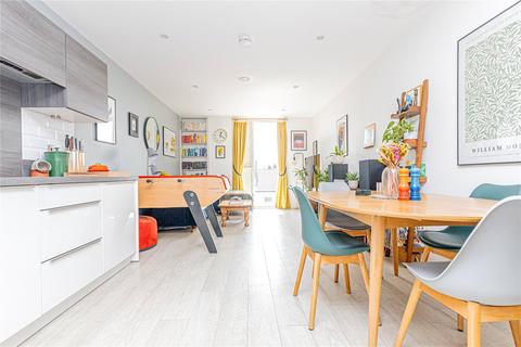 2 bedroom flat for sale, Cleveland Park Avenue, Walthamstow, London, E17