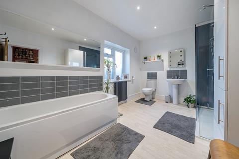 3 bedroom bungalow for sale, Shardeloes Road, Skegness PE25