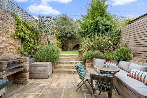 51 Lichfield Road, London, E3 5AL