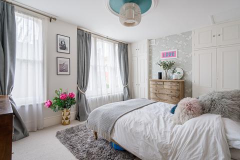 51 Lichfield Road, London, E3 5AL