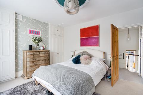 51 Lichfield Road, London, E3 5AL