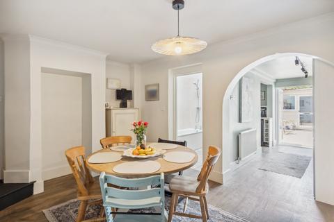 8, Woodland Cottages Beaconsfield Road, Farnham Common, Slough, SL2 3PY