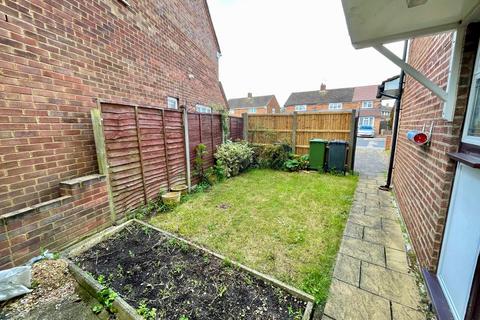 243 Chesford Road, Luton, LU2 8DS