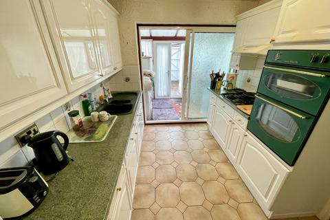243 Chesford Road, Luton, LU2 8DS