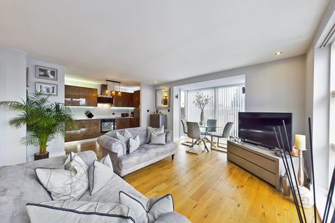 2 bedroom penthouse for sale, Dee Hills Park, Chester, CH3