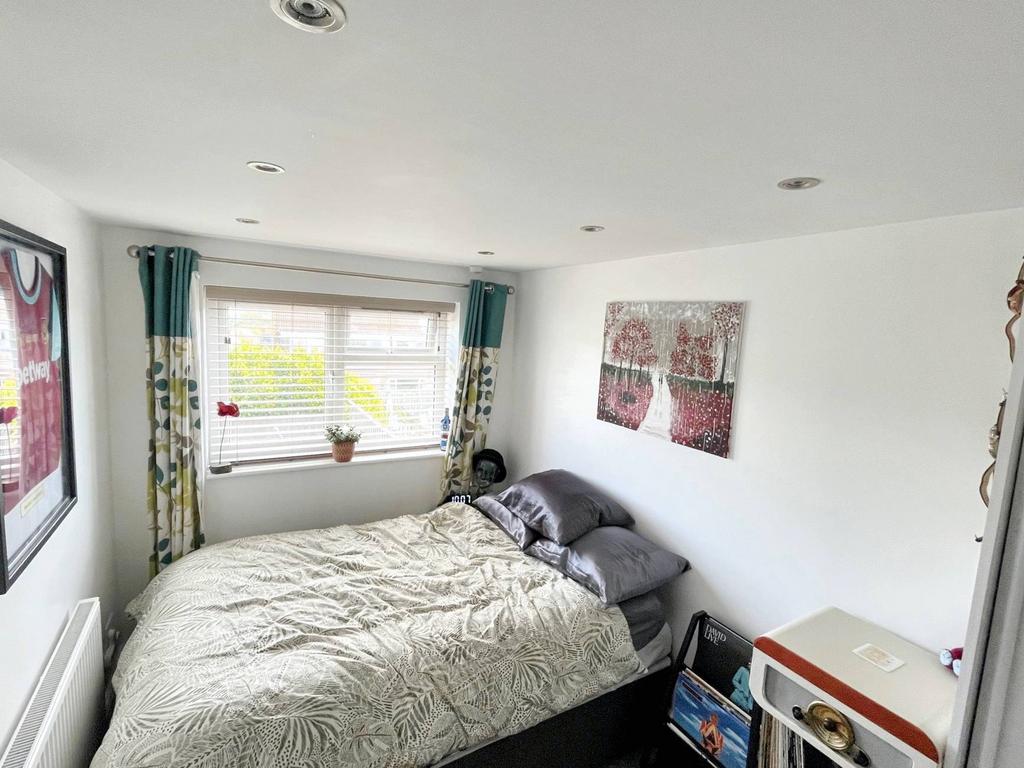 Bedroom 3 (ground floor)