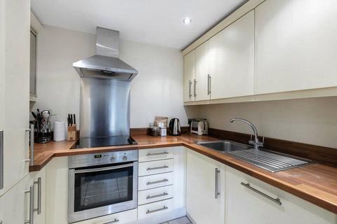 1 bedroom apartment for sale, Sutton Gardens, Winchester, Hampshire, SO23