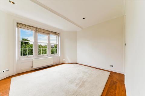 3 bedroom flat to rent, Strathray Gardens, Belsize Park, London, NW3