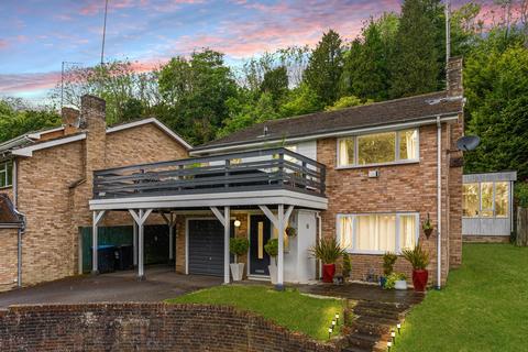 9 Regents Close, Whyteleafe, CR3 0AH