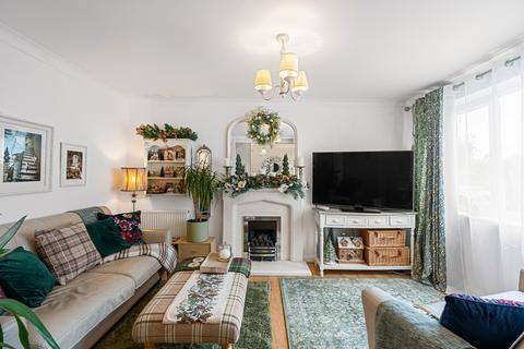 9 Regents Close, Whyteleafe, CR3 0AH