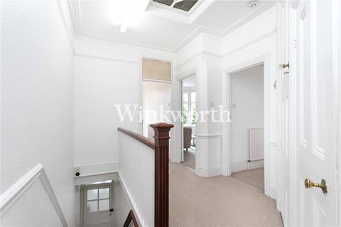 2 bedroom apartment for sale, Caversham Avenue, London, N13