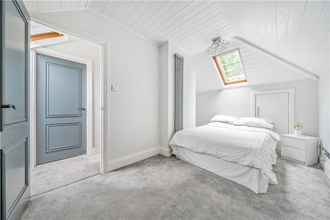 4 bedroom bungalow for sale, Broom Mead, Bexleyheath
