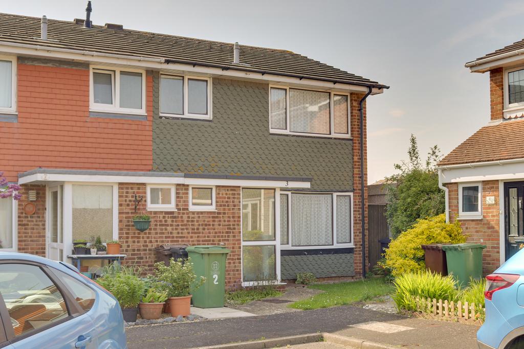 Sovereign Close, Southsea 3 bed semidetached house for sale £325,000