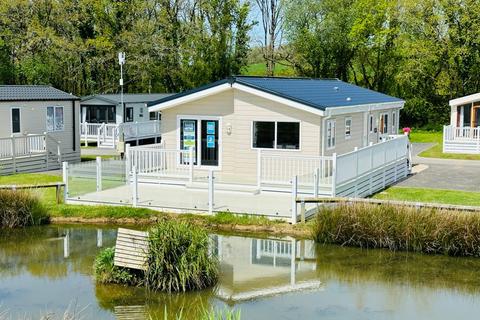 2 bedroom lodge for sale, Hedley Wood Holiday Park