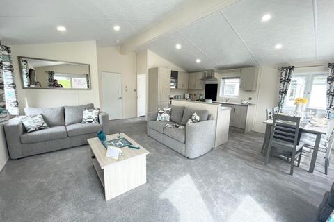 2 bedroom lodge for sale, Hedley Wood Holiday Park