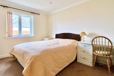 12 Cadoc Close, St Merryn, Padstow, PL28 8PE