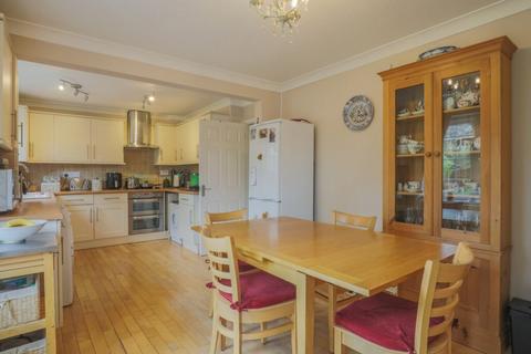 4 bedroom semi-detached house to rent, Overford Drive, Cranleigh GU6