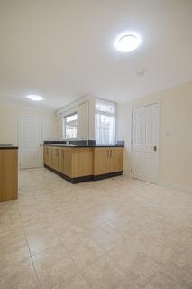 3 bedroom terraced house to rent, Kingsland Walk, St. Dials, NP44