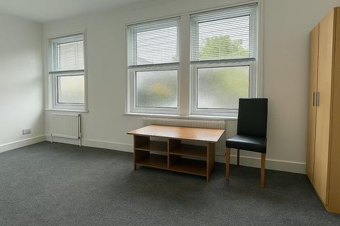 2 bedroom flat to rent, Ramsay Road, Wanstead Slip