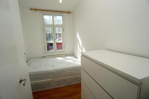 2 bedroom flat to rent, 78 Essex Road, London N1