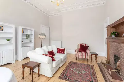 13a Chamberlain Road, Edinburgh, EH10 4DJ