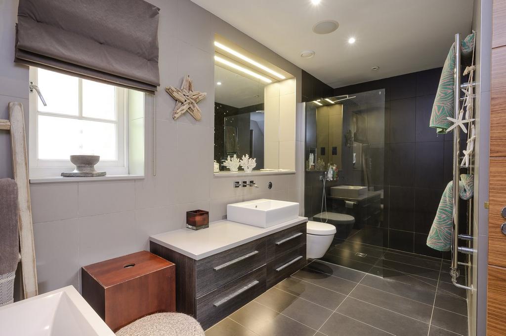 Principal Ensuite