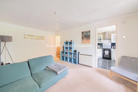 1 bedroom flat to rent, Stevenson Crescent London SE16
