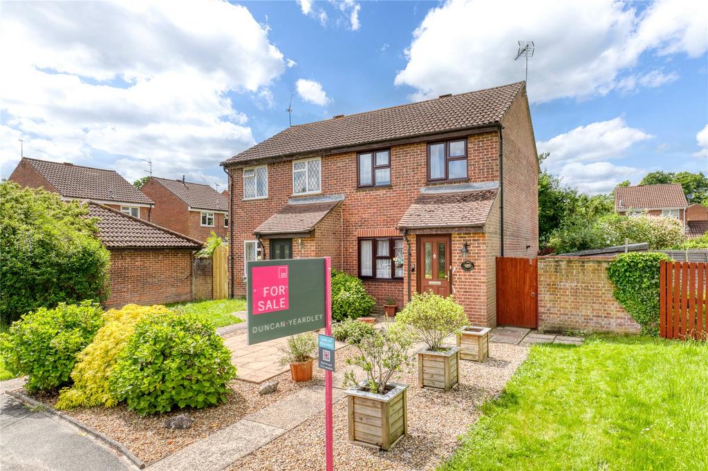 Cross Gates Close, Martins Heron... 3 bed semidetached house for sale
