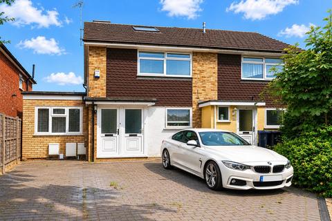 2 bedroom flat for sale, Burnham Way, Northfields, Ealing, W13