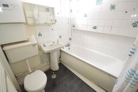 83 Butlin Road, Luton, LU1 1LB