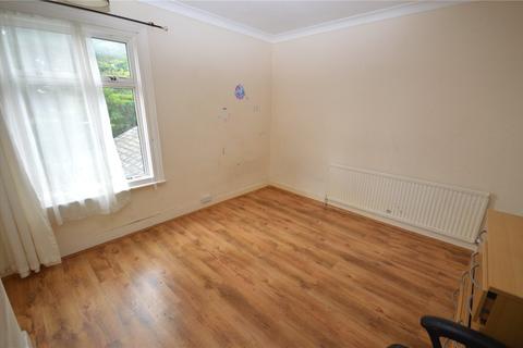 83 Butlin Road, Luton, LU1 1LB
