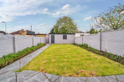 10a Mount Pleasant, Ruislip, HA4 9HG