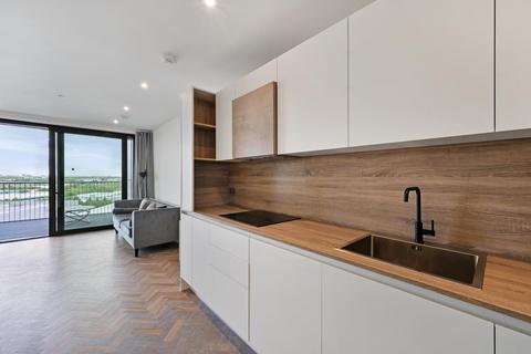 2 bedroom apartment to rent, Skyline Apartments, Three Waters, London, E3