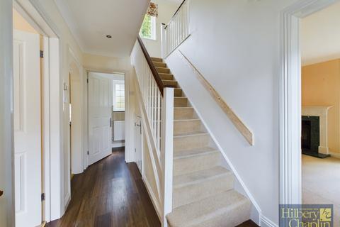 9 Burr Close, Langdon Hills, Basildon, SS16 6ES