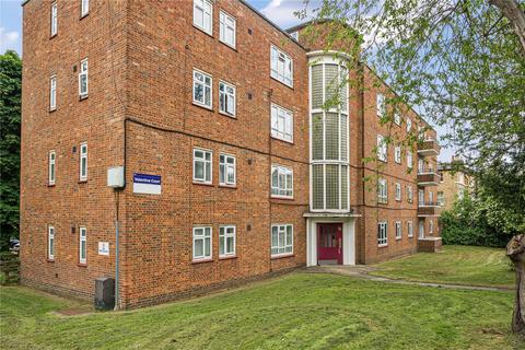 3 bedroom flat for sale, Perry Vale, London, SE23
