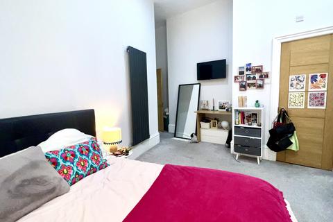 3 bedroom house share to rent, 3 Eslington Road, Newcastle upon Tyne NE2