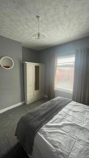 1 bedroom in a house share to rent, Manchester M9