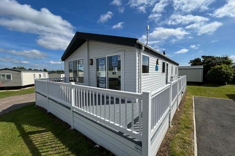 2 bedroom lodge for sale, Pakefield Holiday Park