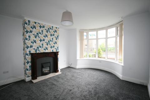 3 bedroom semi-detached house to rent, Manor Road, Droylsden M43