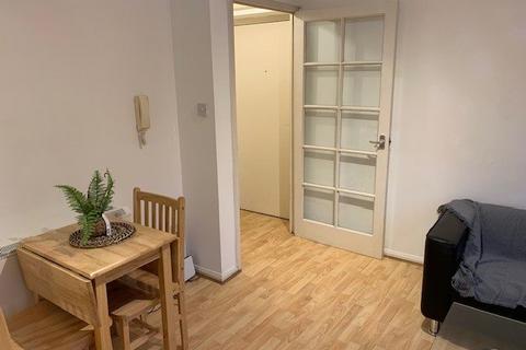 1 bedroom flat to rent, Draycott Close, Somerton Road NW2