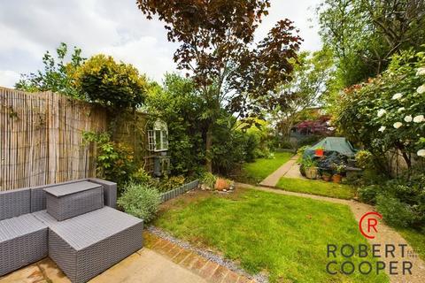 38 Westfield Way, Ruislip, HA4 6HN