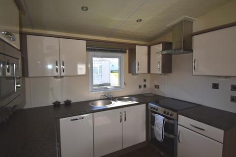 2 bedroom lodge for sale, Sand le Mere Holiday Park