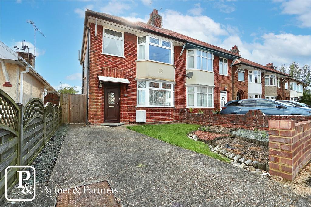 Sherborne Avenue, Ipswich, Suffolk, IP4 3 bed semidetached house for
