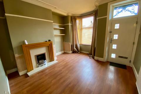 3 bedroom terraced house for sale, Leeds Road, Thackley, Bradford, West Yorkshire, BD10