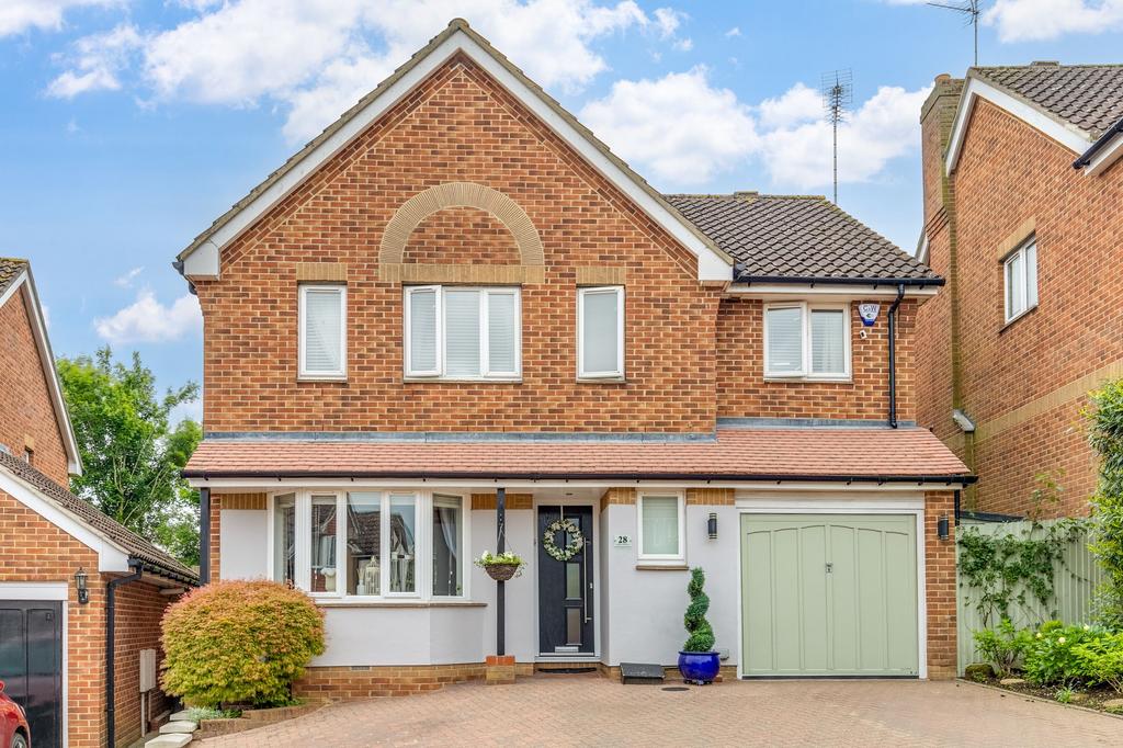 Saffron Meadow, Ware SG11 4 bed detached house for sale £630,000